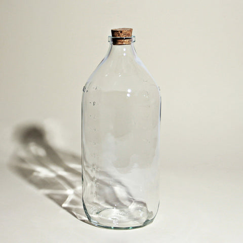 Garrafa de água com rolha - 1L
